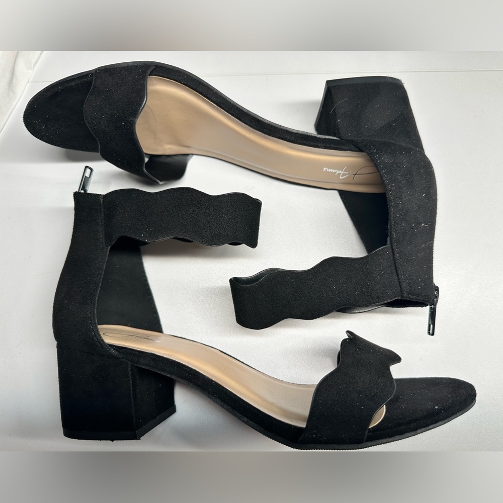 J. ADAMS Black Suede Single Strap Block Heel Ankle Strap Sandal Sz 9